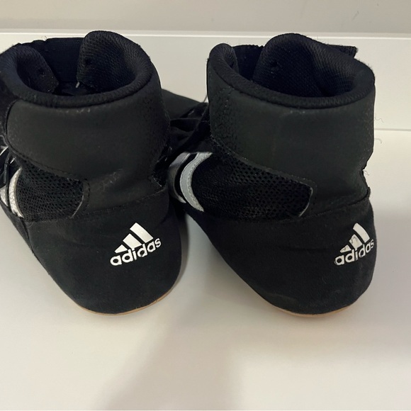 Men’s Adidas Wrestling Shoes, size 9 - Picture 2 of 4
